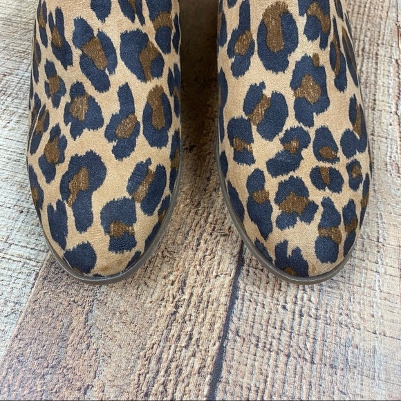 NEW Size 8 9 Faux-Suede Tulip-Cutout Leopard Booties Chic Animal Print - Picture 5 of 9